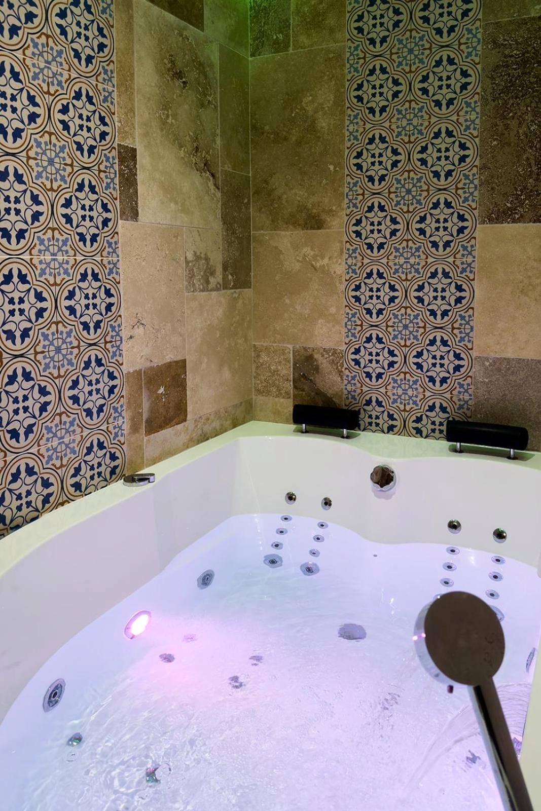 Photo du logement - Love Room 1001 nuits & Balnéo - Saint - Rambert - d'Albon