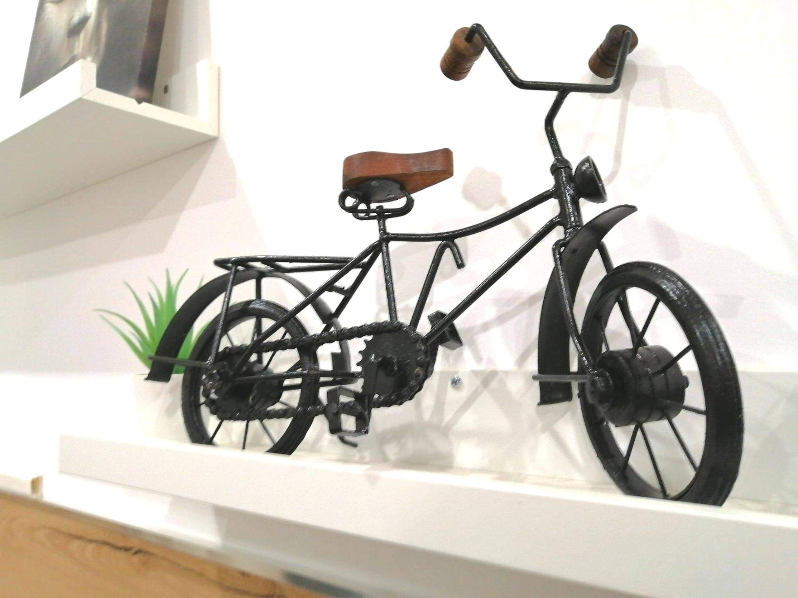 Objet de décoration en forme de vélo ancien - Le 1965 Double BALNEO, confort et romantique