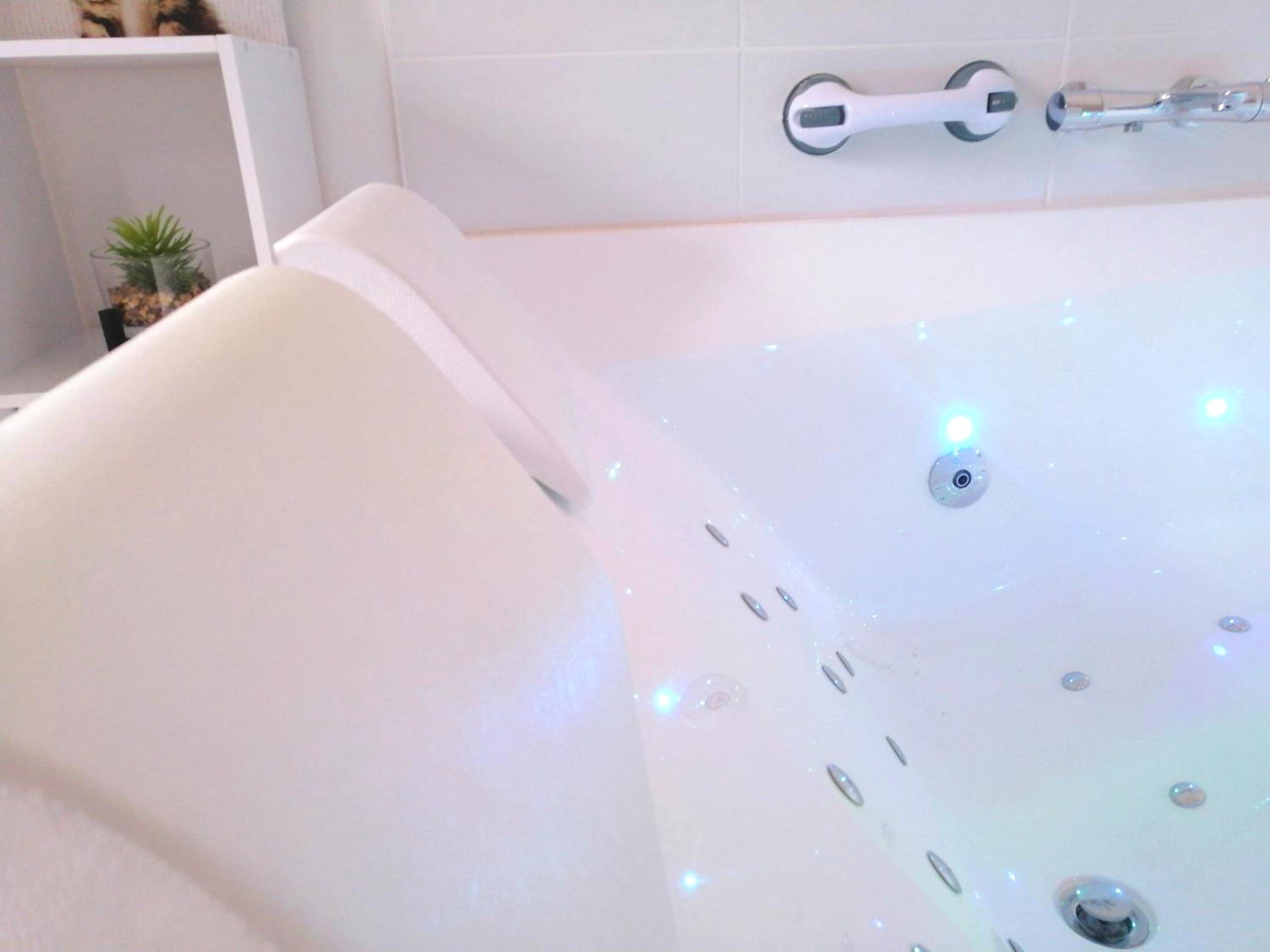 Photo du logement - Le 1965 Double BALNEO, confort et romantique