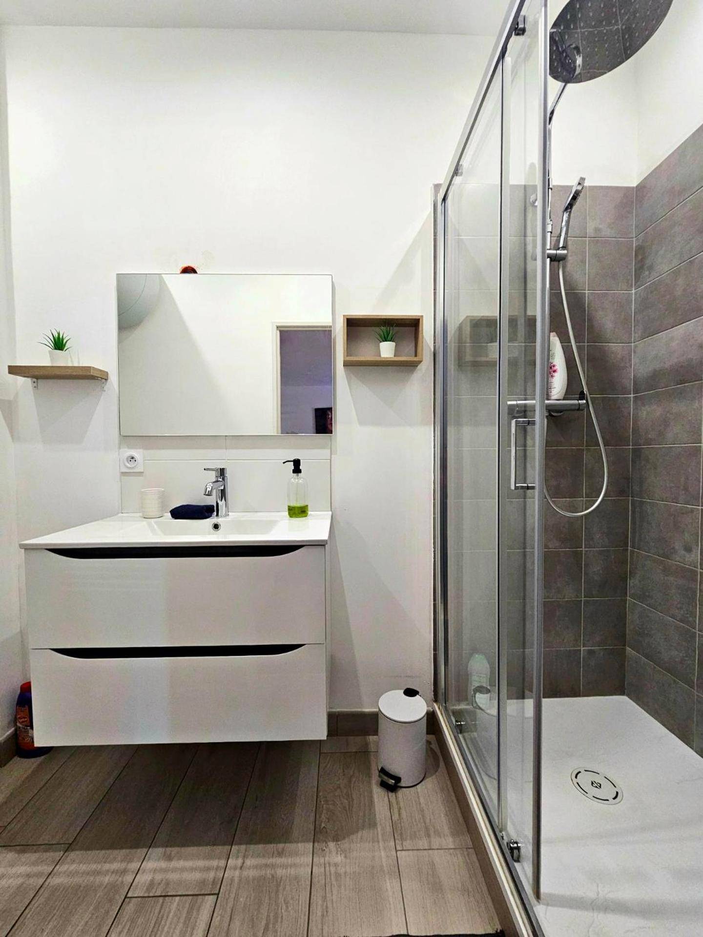 Photo du logement - Le 2005 Double BALNEO, Lit QUEEN SIZE, soirée romantique