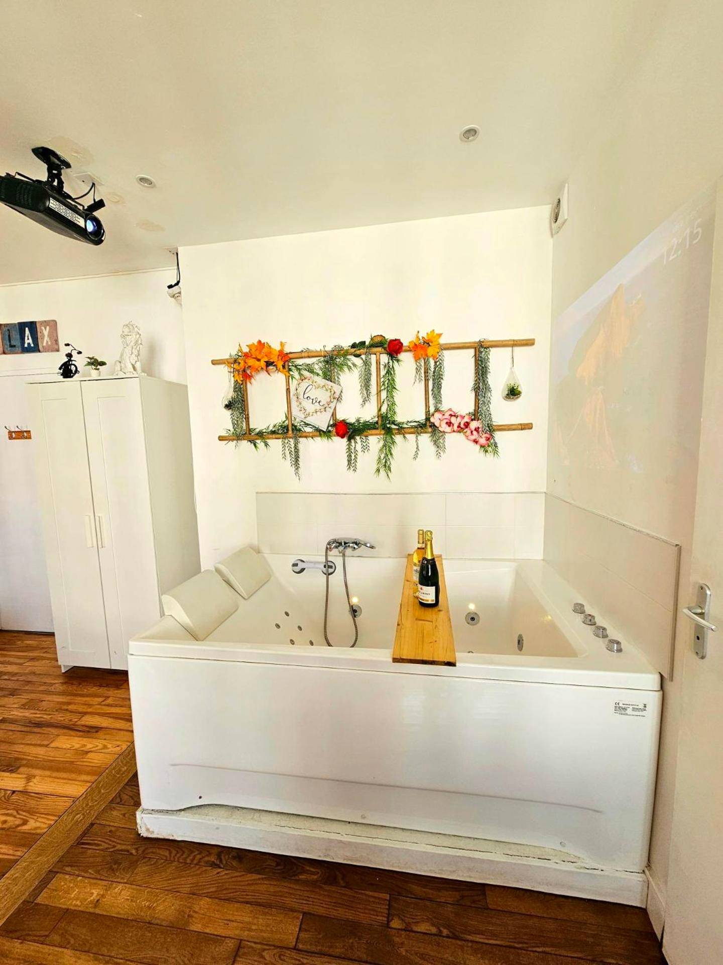 Photo du logement - Le 2005 Double BALNEO, Lit QUEEN SIZE, soirée romantique