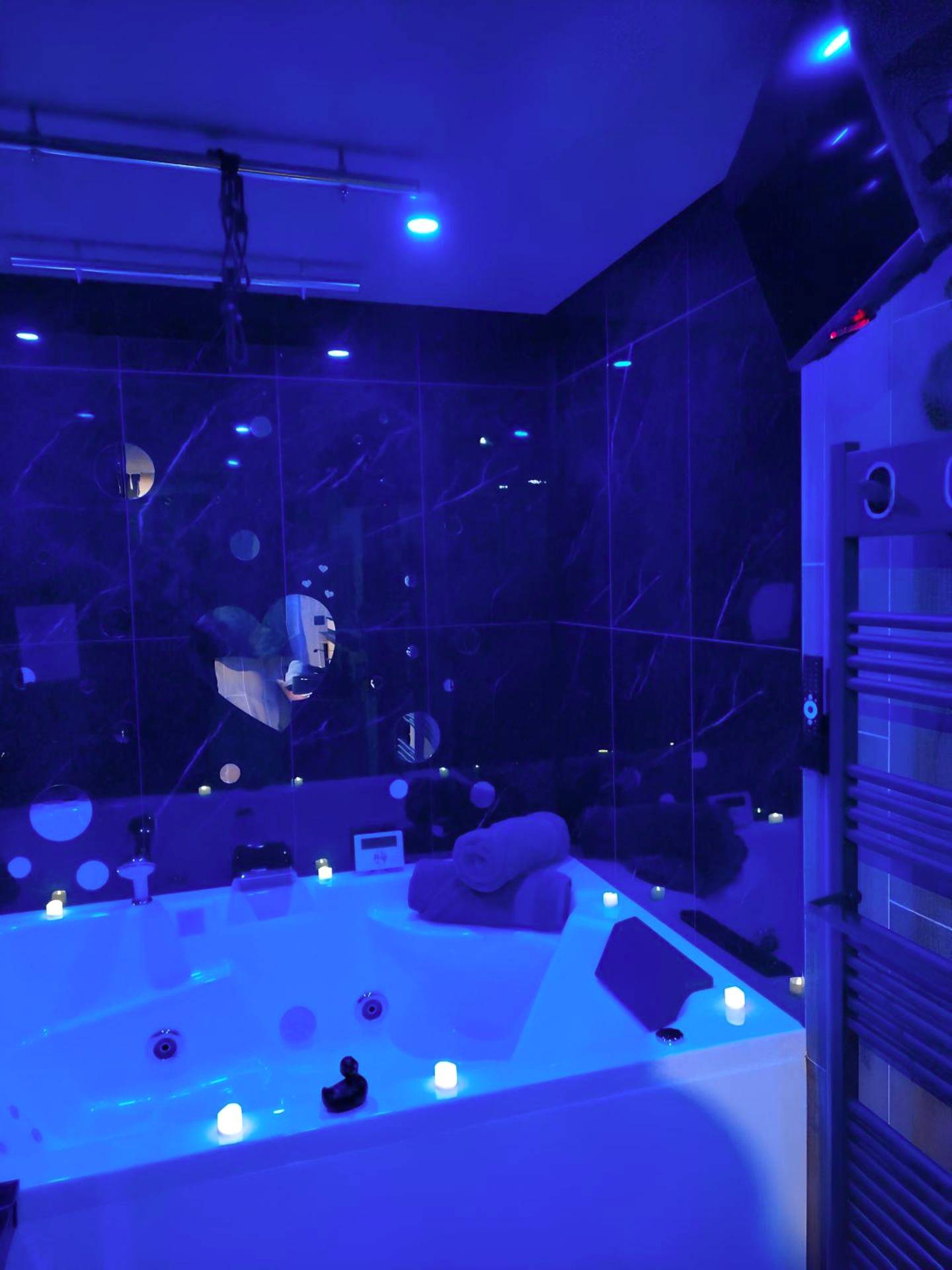 Photo du logement - Love Room, Gîte 4 étoiles, 50 Nuances Romantiques