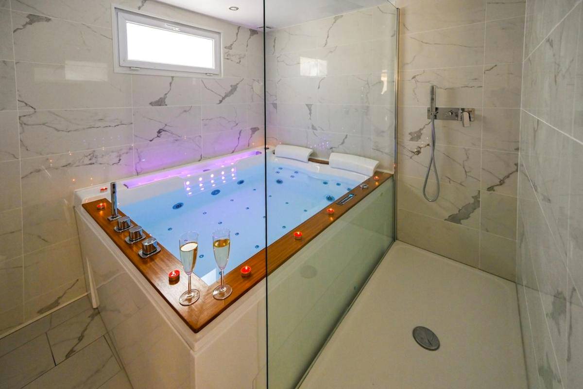 Photo du logement - Le 7ème ciel - Bain à bulles