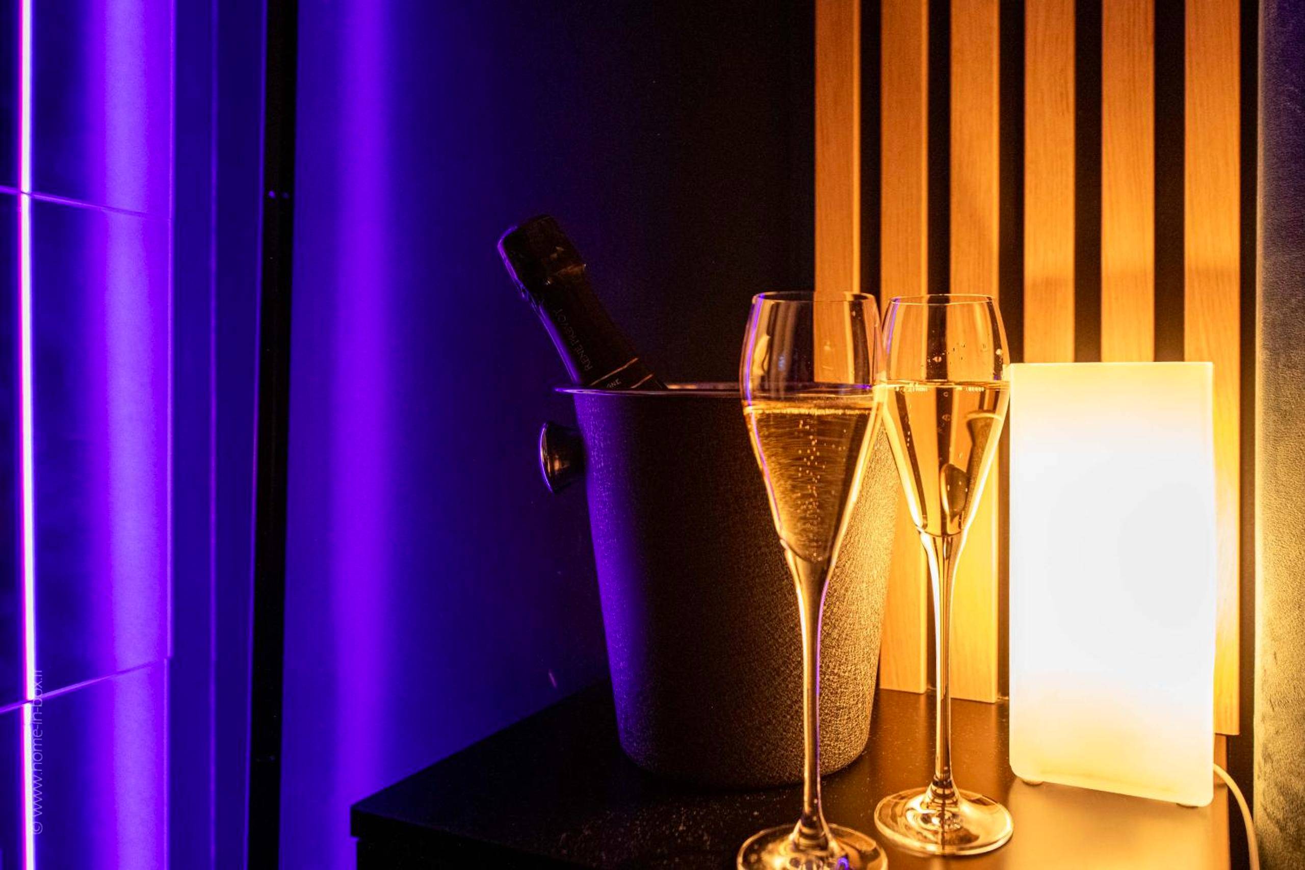 Photo du logement - Love Room 91 avec Jacuzzi XXL - 15min Orly - 30 min Paris