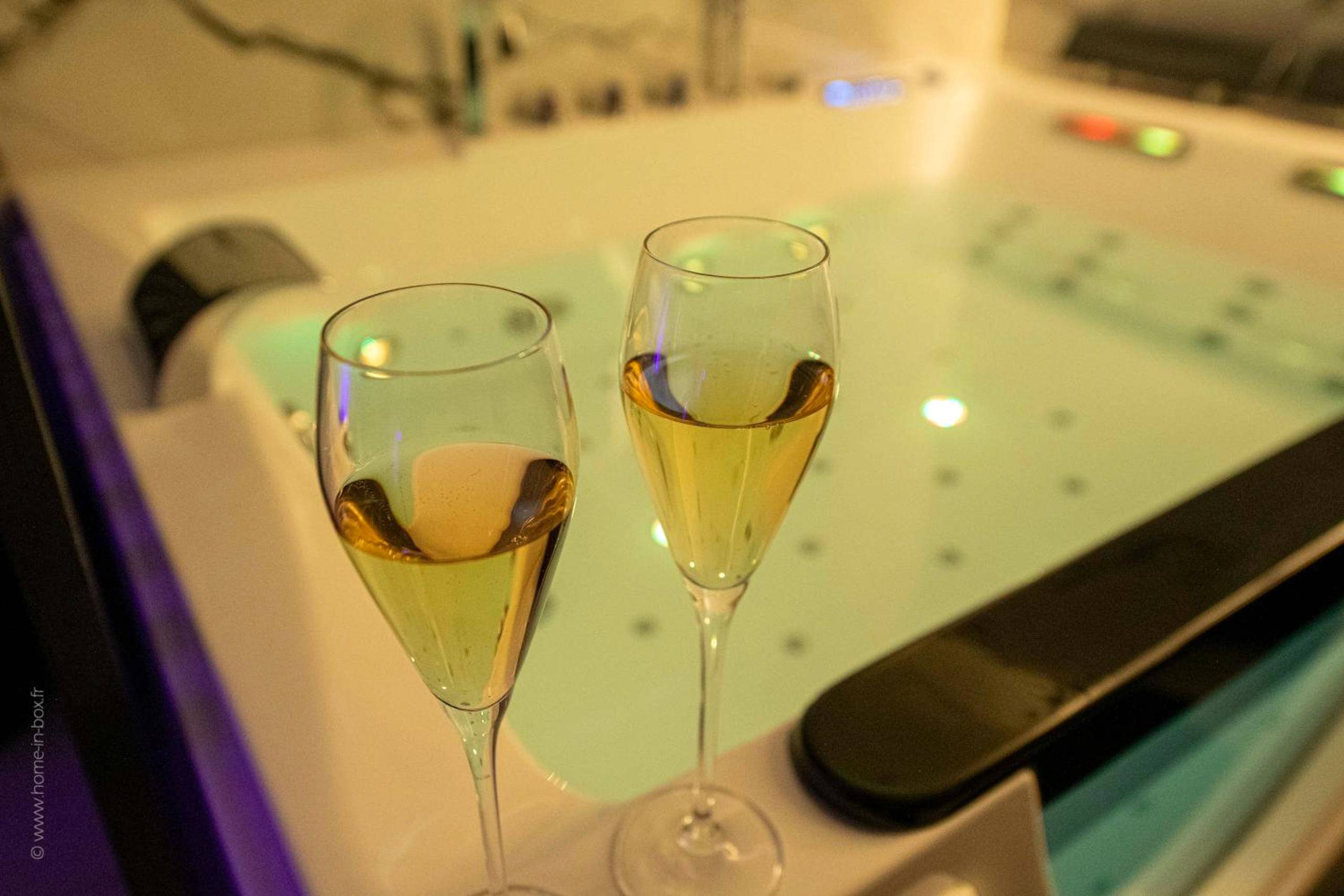 Photo du logement - Love Room 91 avec Jacuzzi XXL - 15min Orly - 30 min Paris - Longjumeau