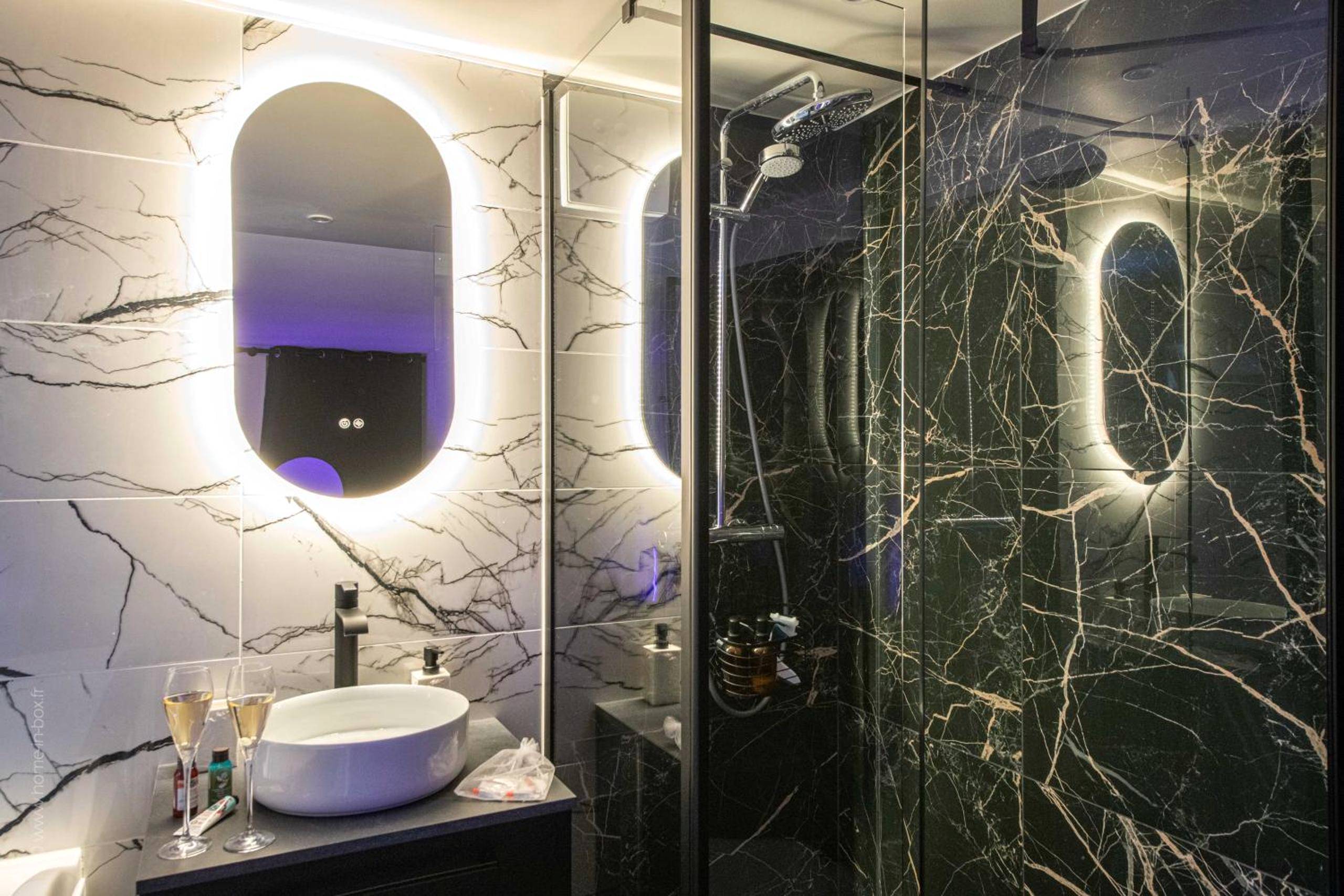 Photo du logement - Love Room 91 avec Jacuzzi XXL - 15min Orly - 30 min Paris