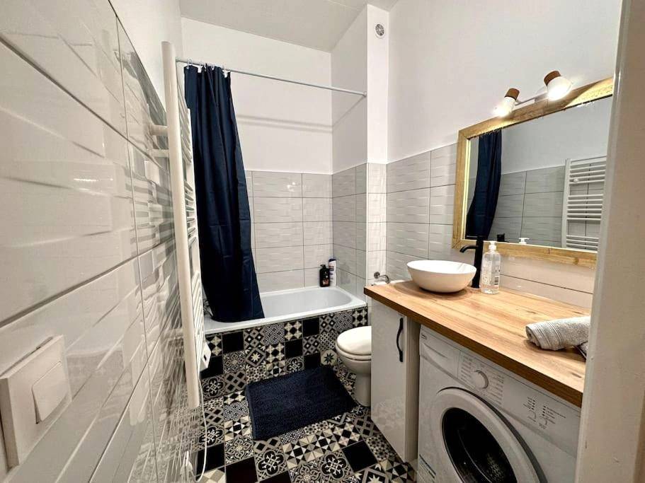 Photo du logement - A0 Grand Appartement, Jaccuzi, et extérieur Thermal Artem à 200m - Nancy