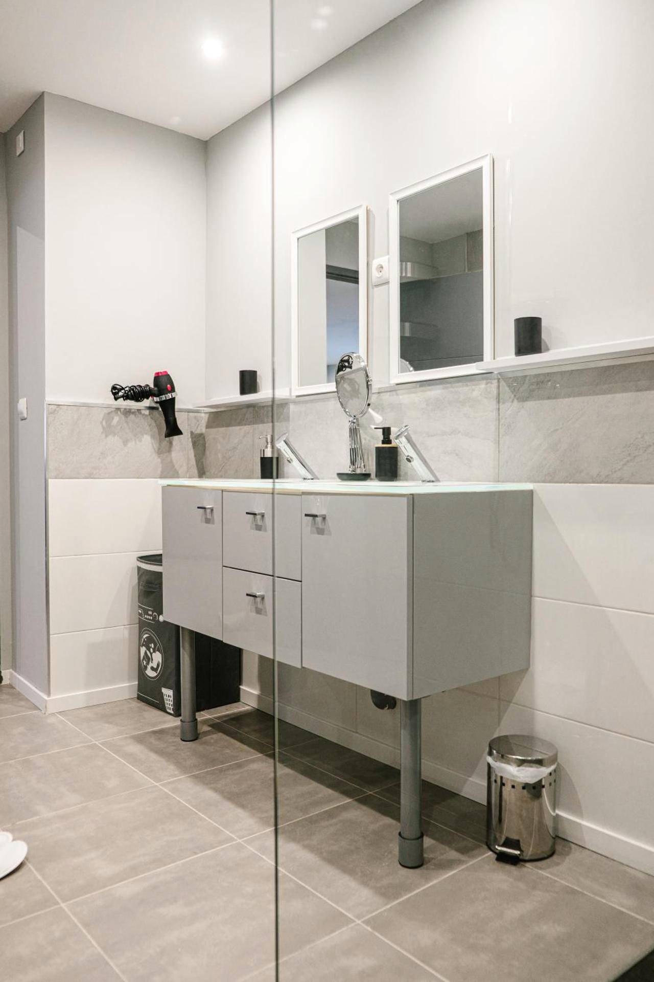 Photo du logement - L'alcôve du 510 - Spa - chambre romantique - sauna - salle de jeux