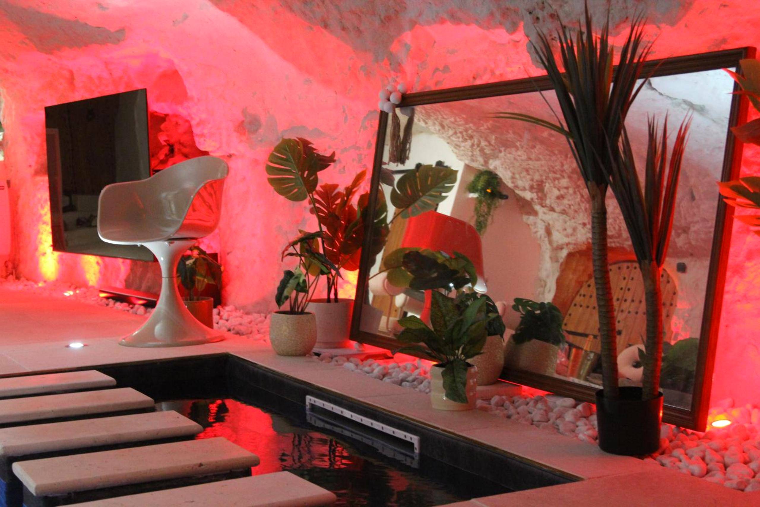 Vue interieure - L alcove des Sens Love Room Jacuzzi sauna