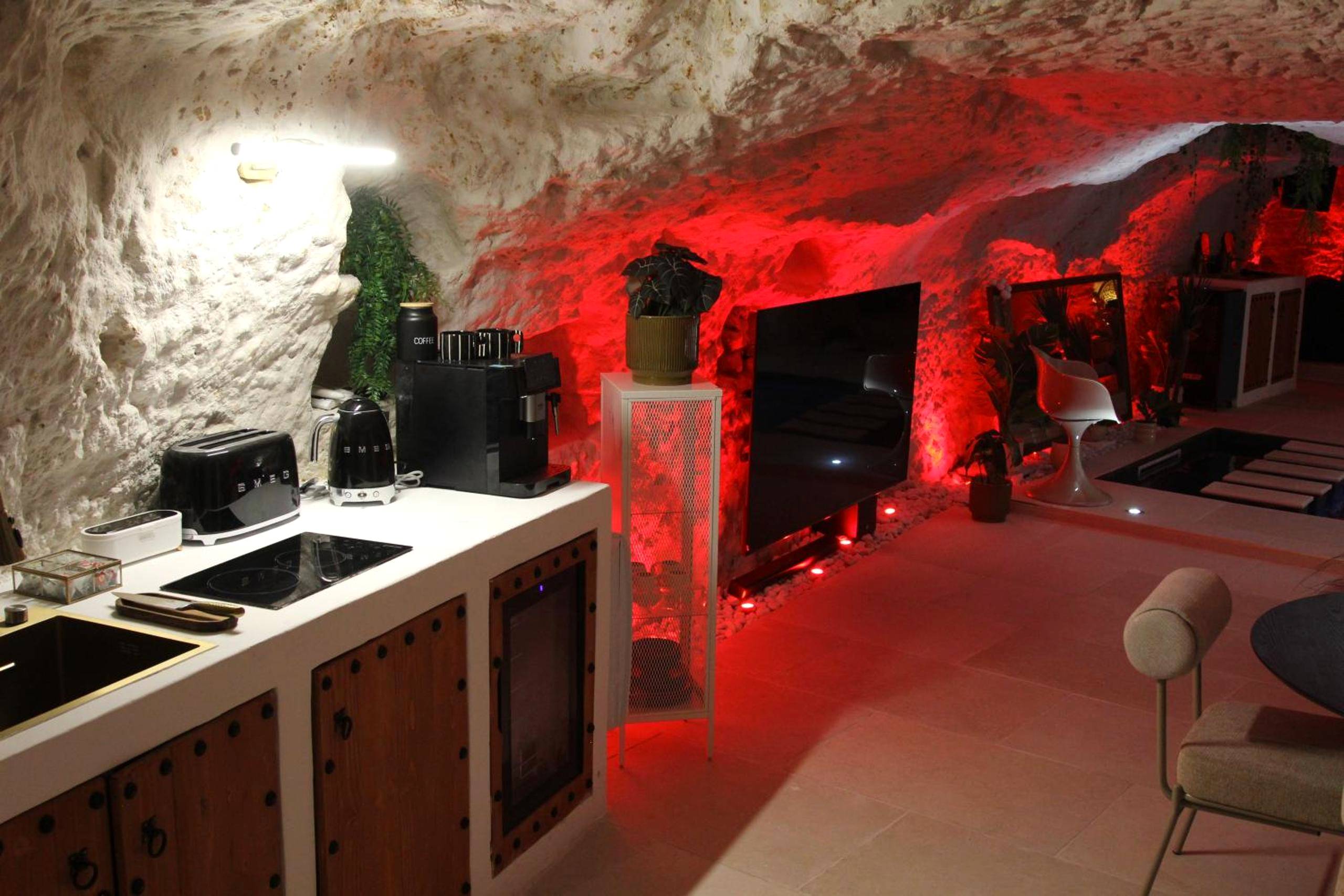 Photo du logement - L alcove des Sens Love Room Jacuzzi sauna