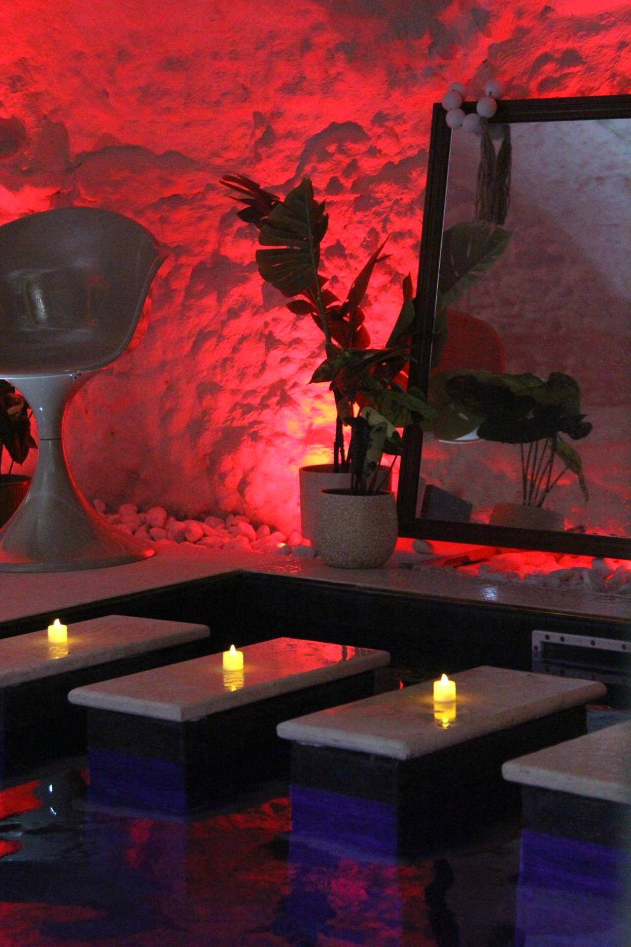 Photo du logement - L alcove des Sens Love Room Jacuzzi sauna