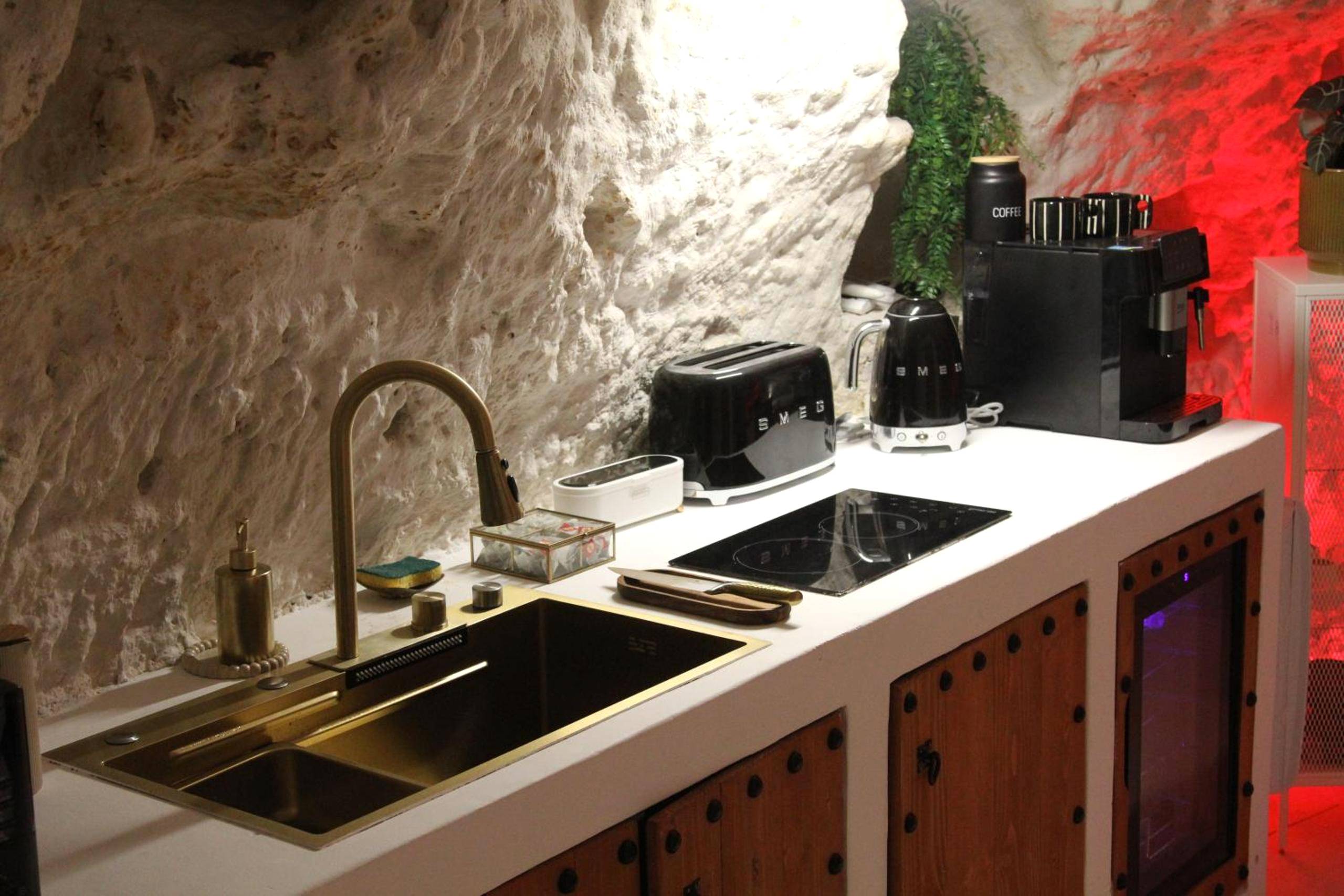 Autre vue interieure - L alcove des Sens Love Room Jacuzzi sauna - Tours