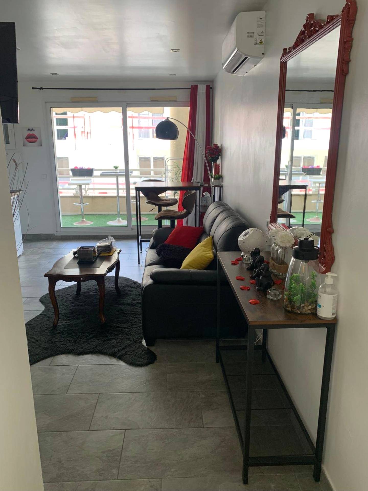 Photo du logement - Amour Azur Appartement pour 2 avec jacuzzi et terrasse à 2 minutes de la mer - Vallauris