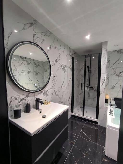 Photo du logement - LOVE ROOM - Amour Chic et Intime