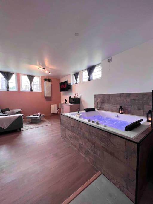 Vue du logement - Love Room Montmagny - Un amour de moment