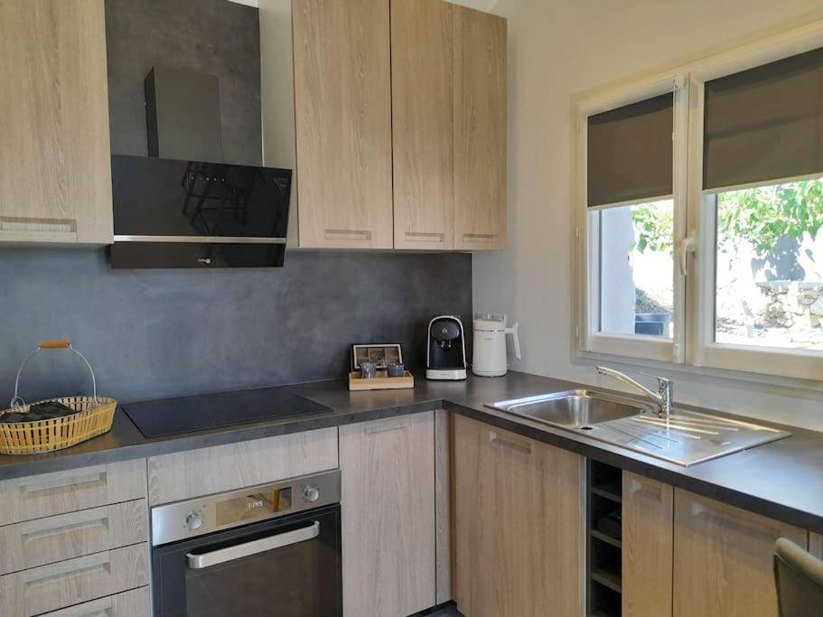 Photo du logement - L'Antre deux Pierres, romantisme, jacuzzi extérieur, plateau dinatoire - Bouyon