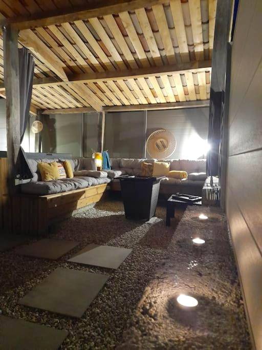 Photo du logement - L'Antre deux Pierres, romantisme, jacuzzi extérieur, plateau dinatoire - Bouyon