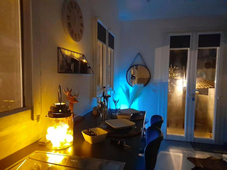 Photo du logement - L'Antre deux Pierres, romantisme, jacuzzi extérieur, plateau dinatoire