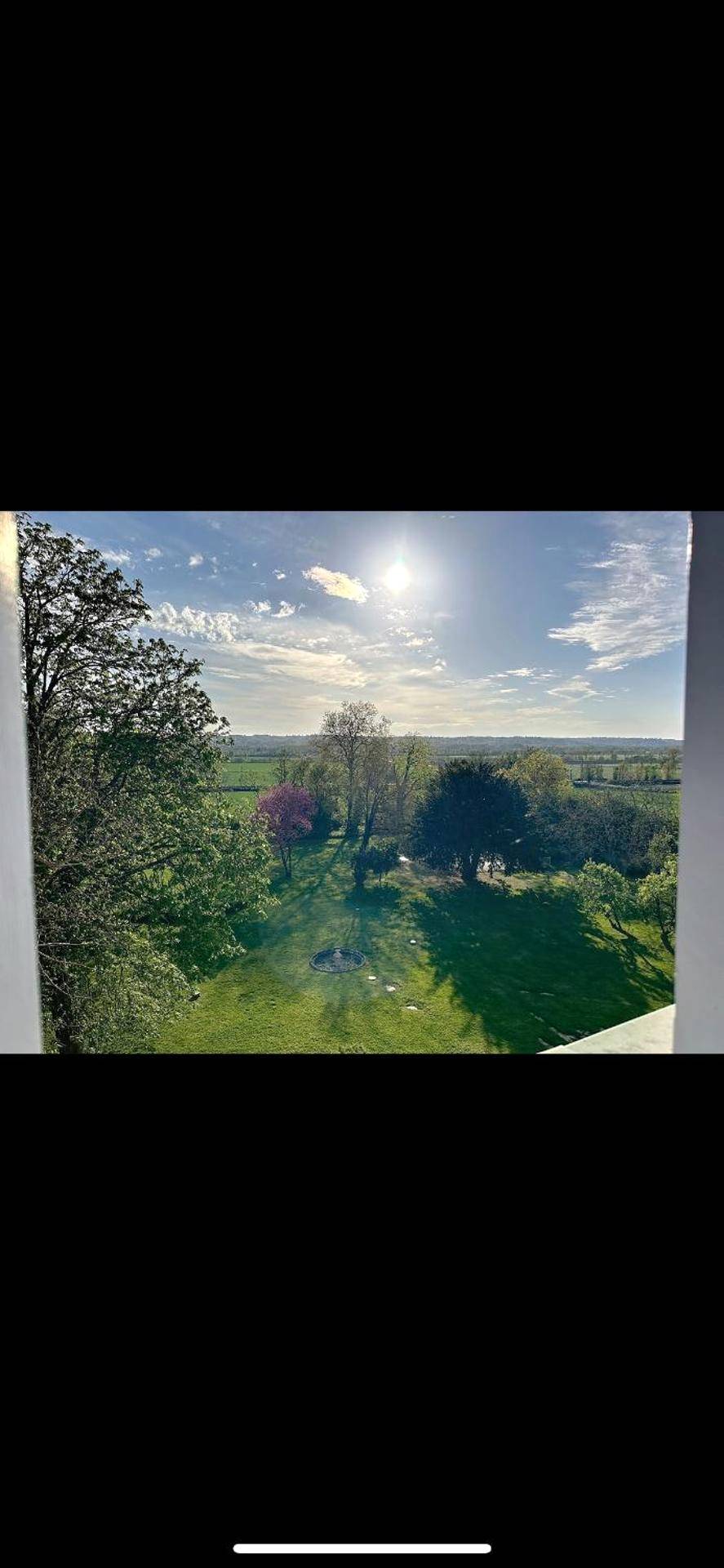Photo du logement - L'Antre vue - jacuzzi au château