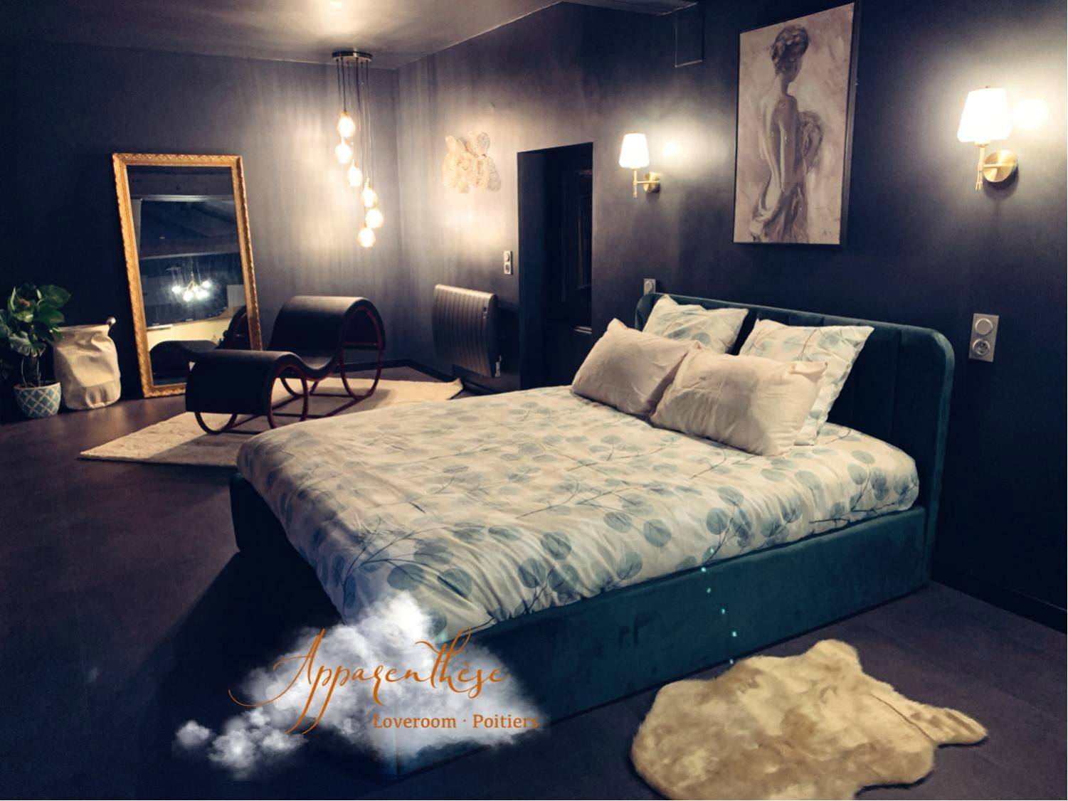 Chambre spacieuse avec fauteuil tantra - Apparenthèse Love Room Jacuzzi Sauna