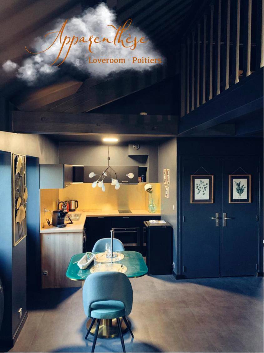 Cuisine équipée et coin repas design - Apparenthèse Love Room Jacuzzi Sauna