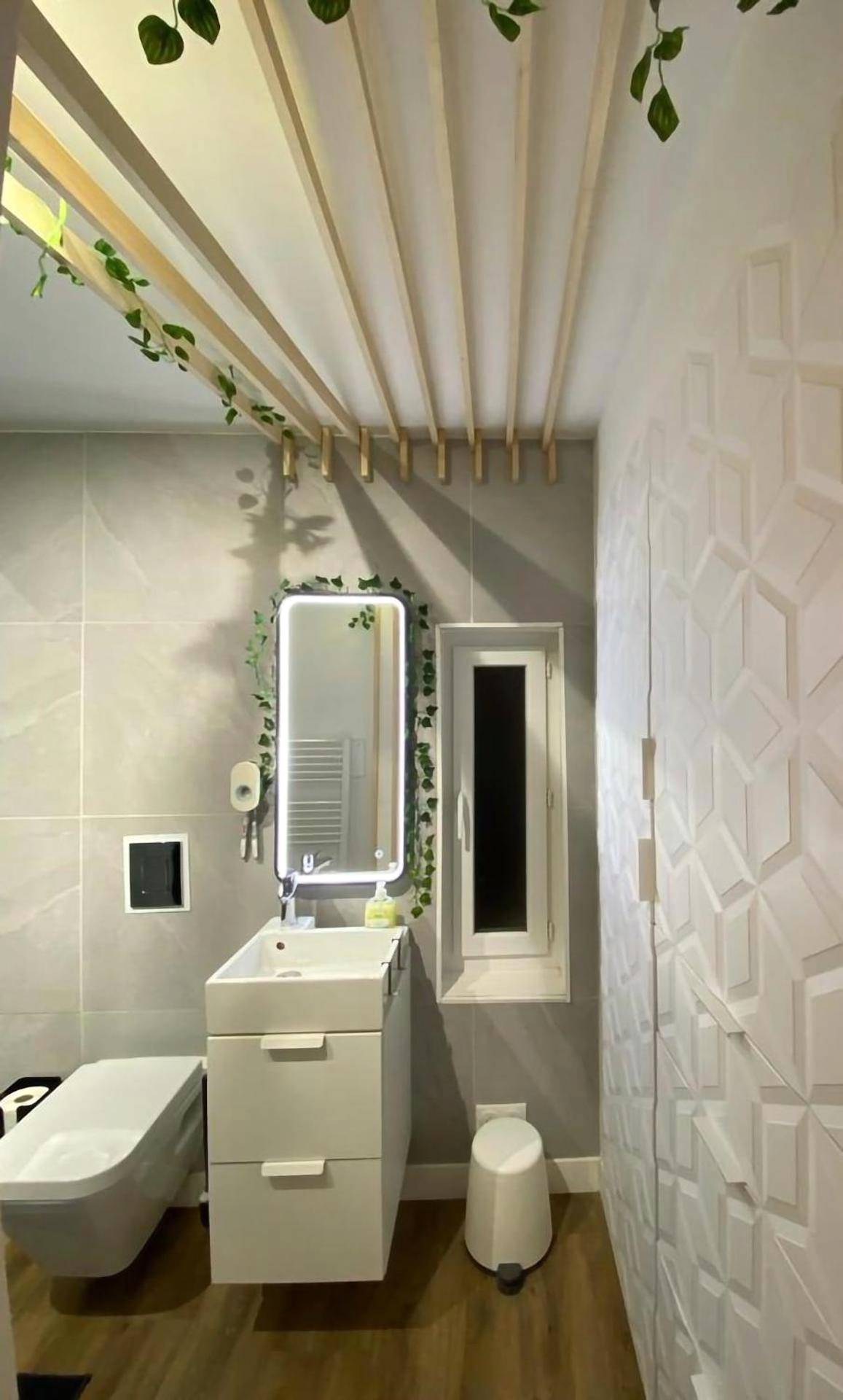 Photo - L'appart'hôtel - 1 Appartement Love Room avec Spa Privatif & Autres Appartements Standards à thèmes sans spa