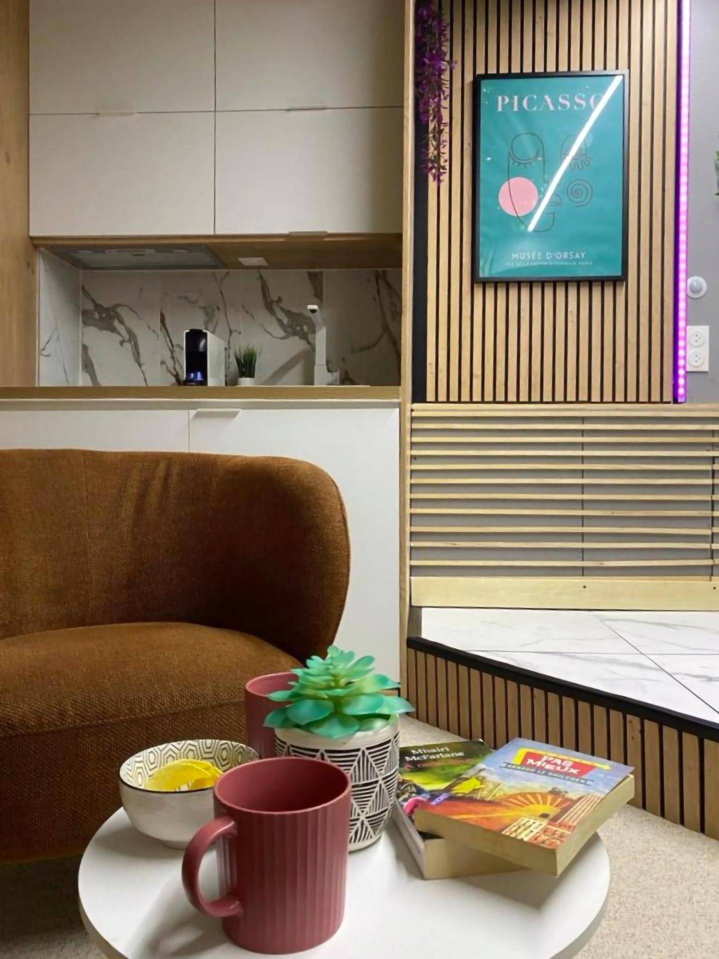 Photo - L'appart'hôtel - 1 Appartement Love Room avec Spa Privatif & Autres Appartements Standards à thèmes sans spa