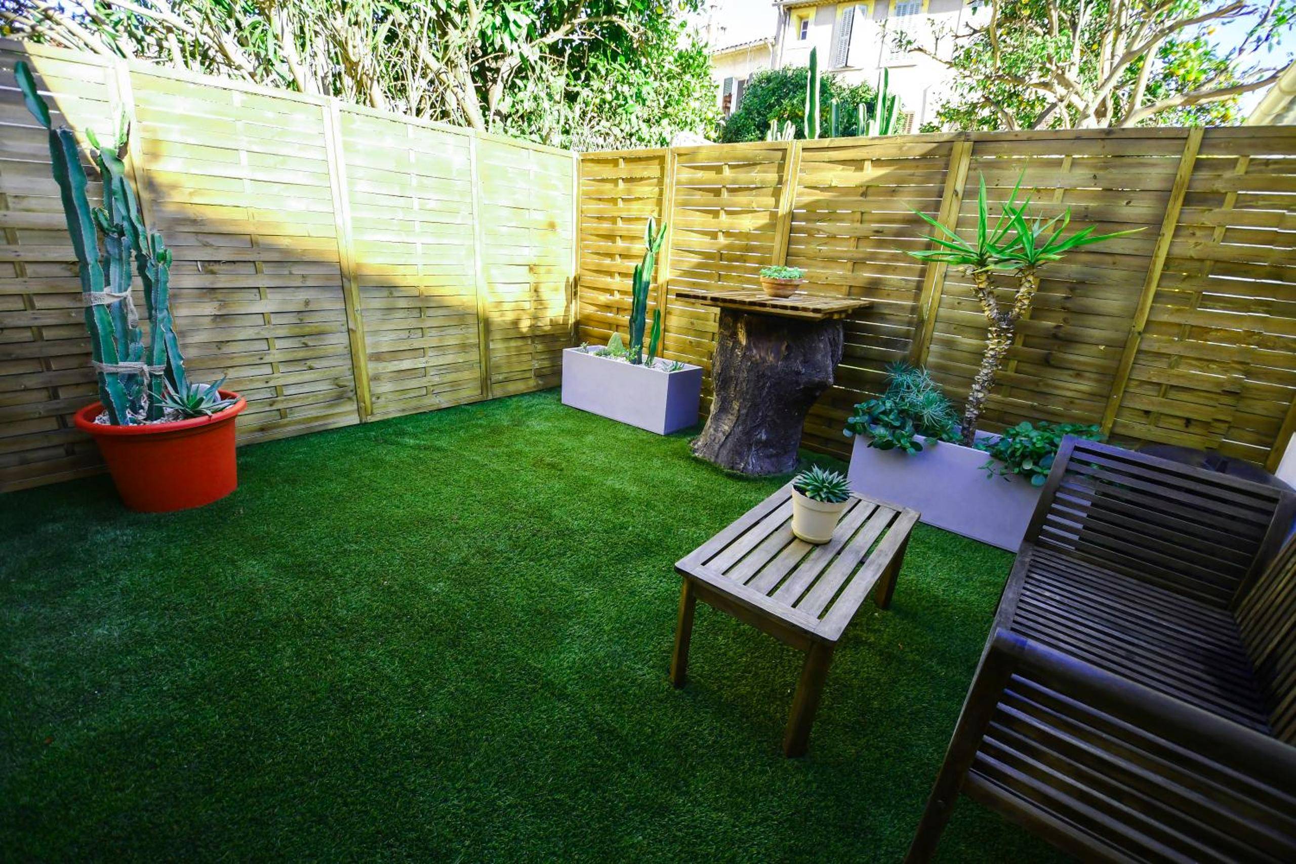 Photo du logement - L'Arena - Love Room, Jacuzzi - La Seyne - sur - Mer