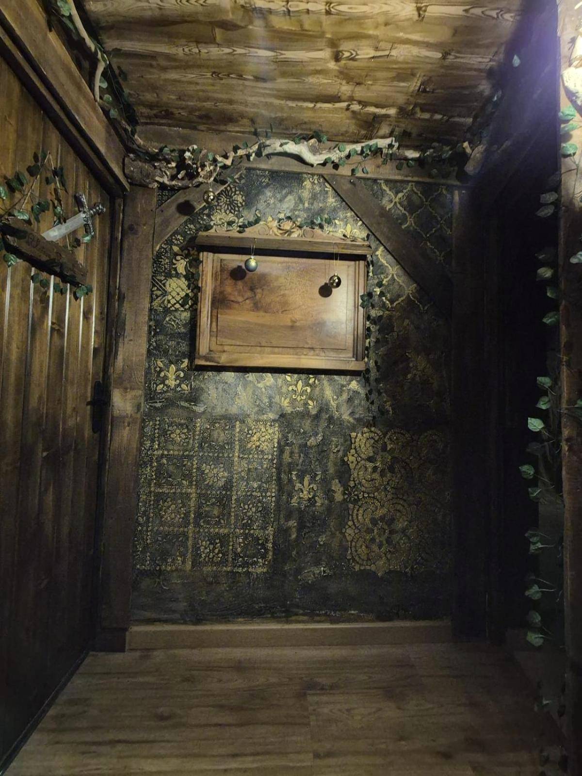 Photo du logement - L'Auberge du Trône Romantique Médieval Jacuzzi