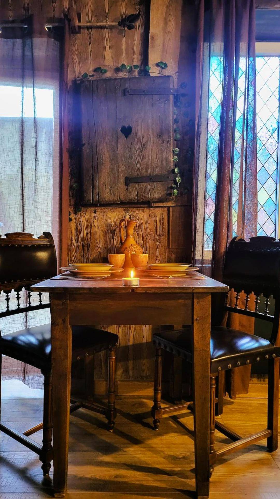 Photo du logement - L'Auberge du Trône Romantique Médieval Jacuzzi