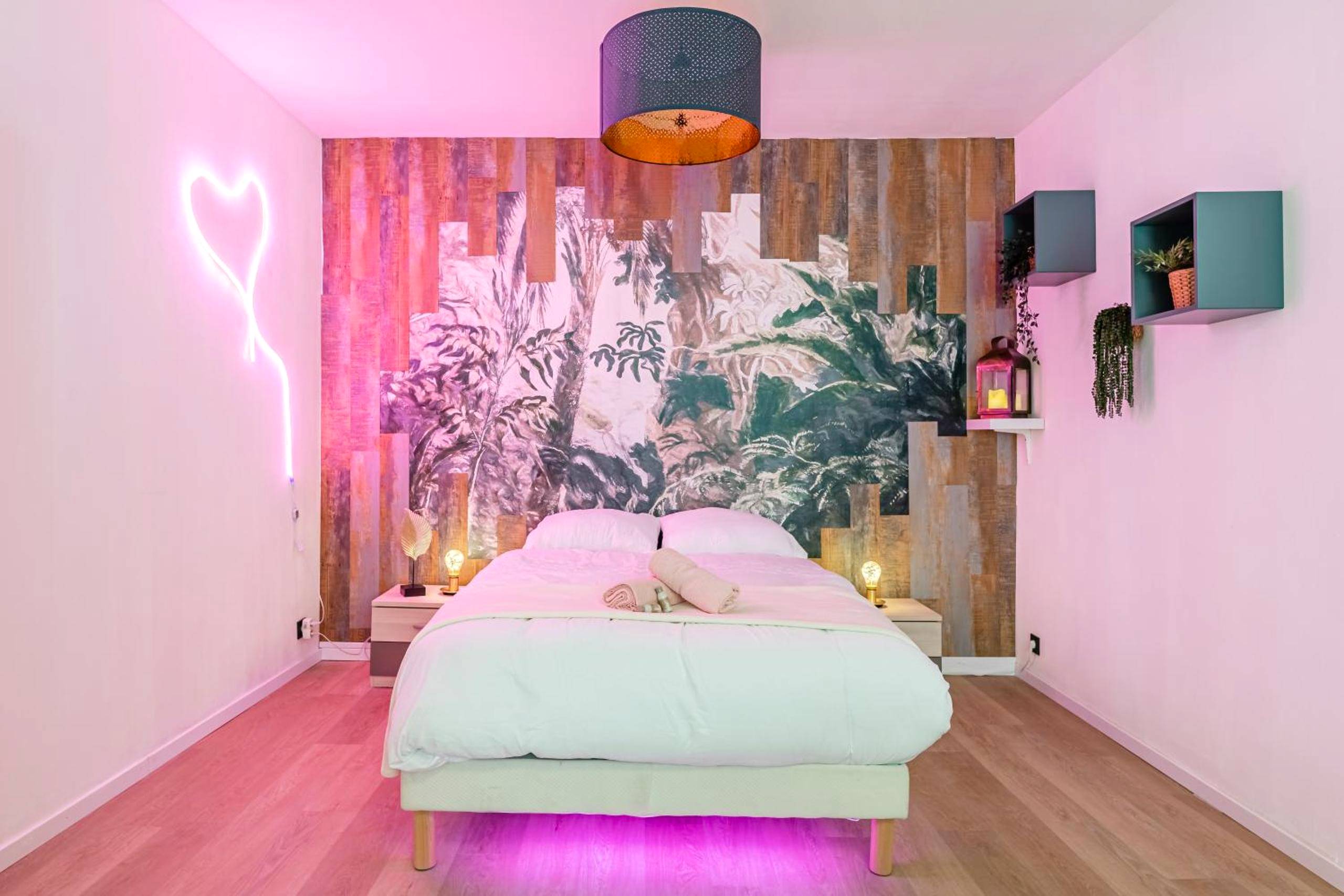 Photo du logement - Aurora Lov'Room Proche de Saint Charles