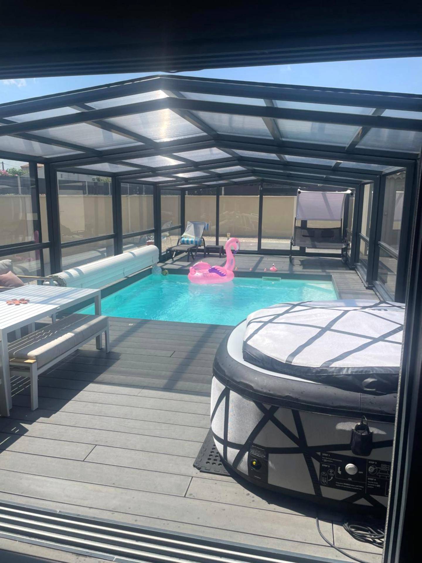 Photo du logement - L'Aurore Love Room de prestige jacuzzi sauna piscine chauffée cuisine