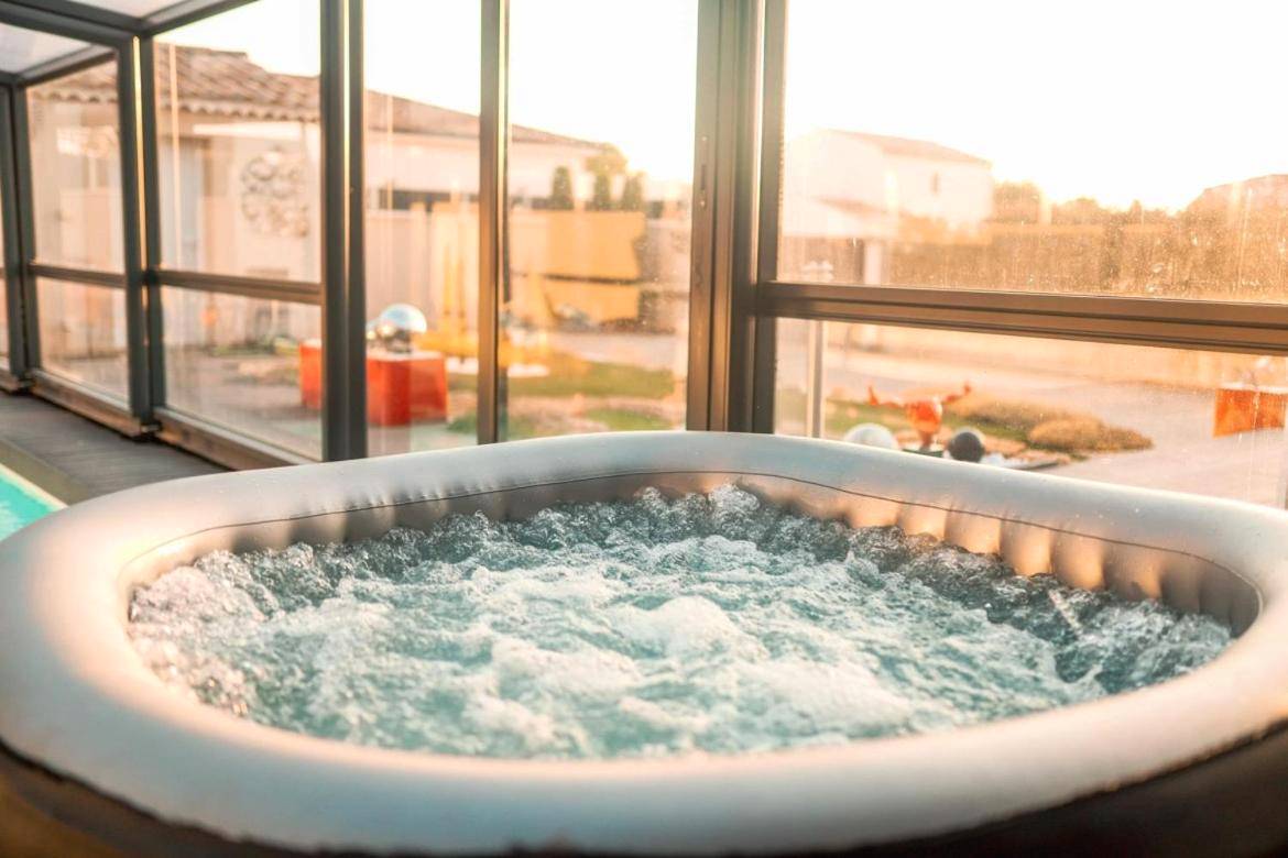 Photo du logement - L'Aurore Love Room de prestige jacuzzi sauna piscine chauffée cuisine