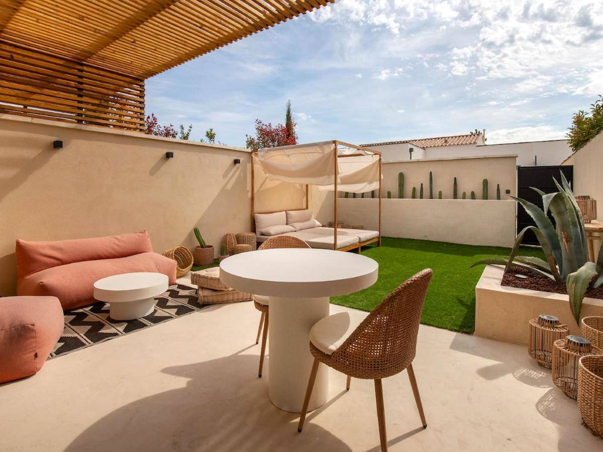 Salon de jardin design et espace détente extérieur - Love in L'Isle/Sorgue L'Aurore