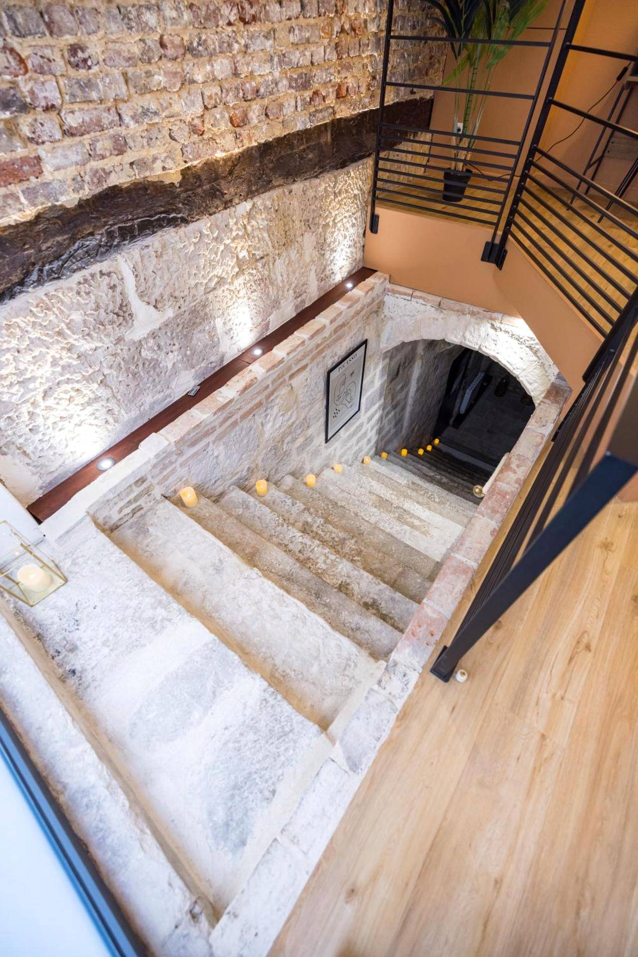 Photo du logement - L'Autel La Crypte Mystérieuse de Rouen - sauna & balnéo