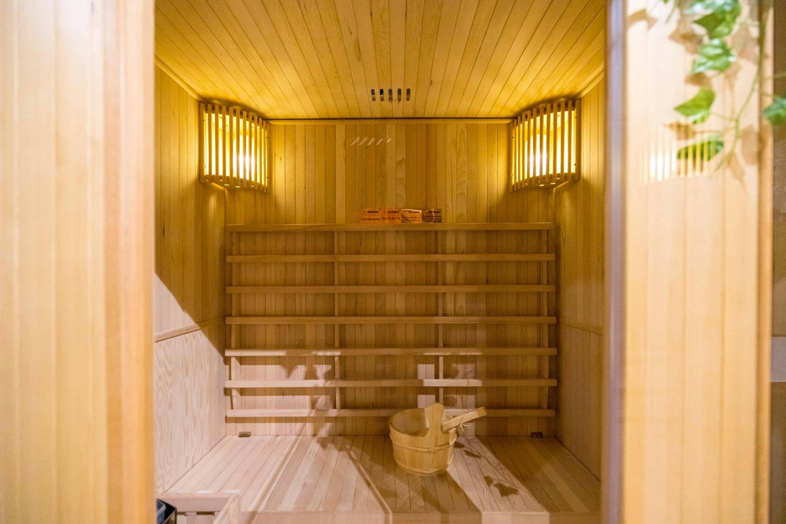 Photo du logement - L'Autel La Crypte Mystérieuse de Rouen - sauna & balnéo