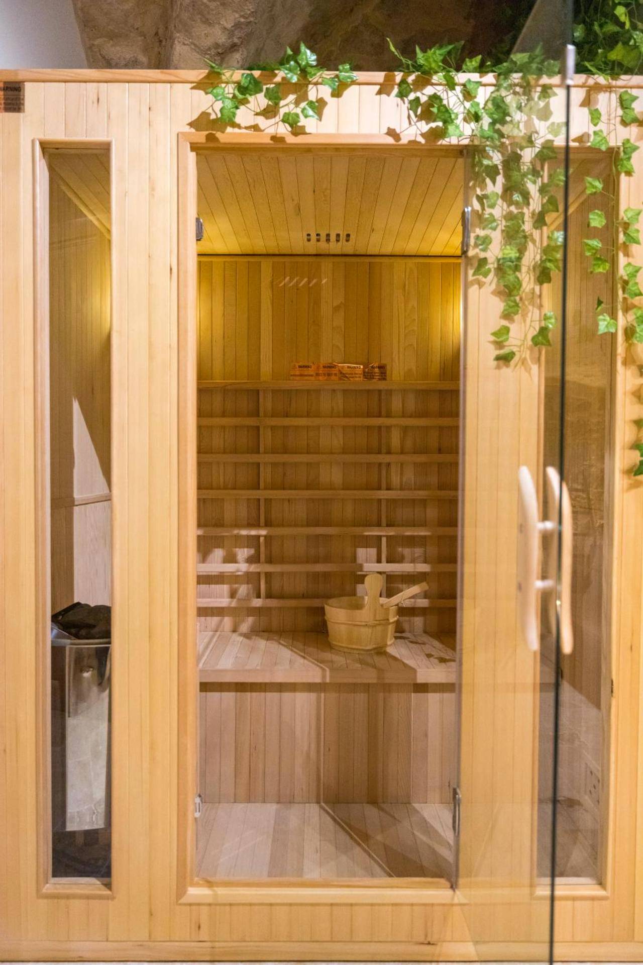 Photo du logement - L'Autel La Crypte Mystérieuse de Rouen - sauna & balnéo - Rouen