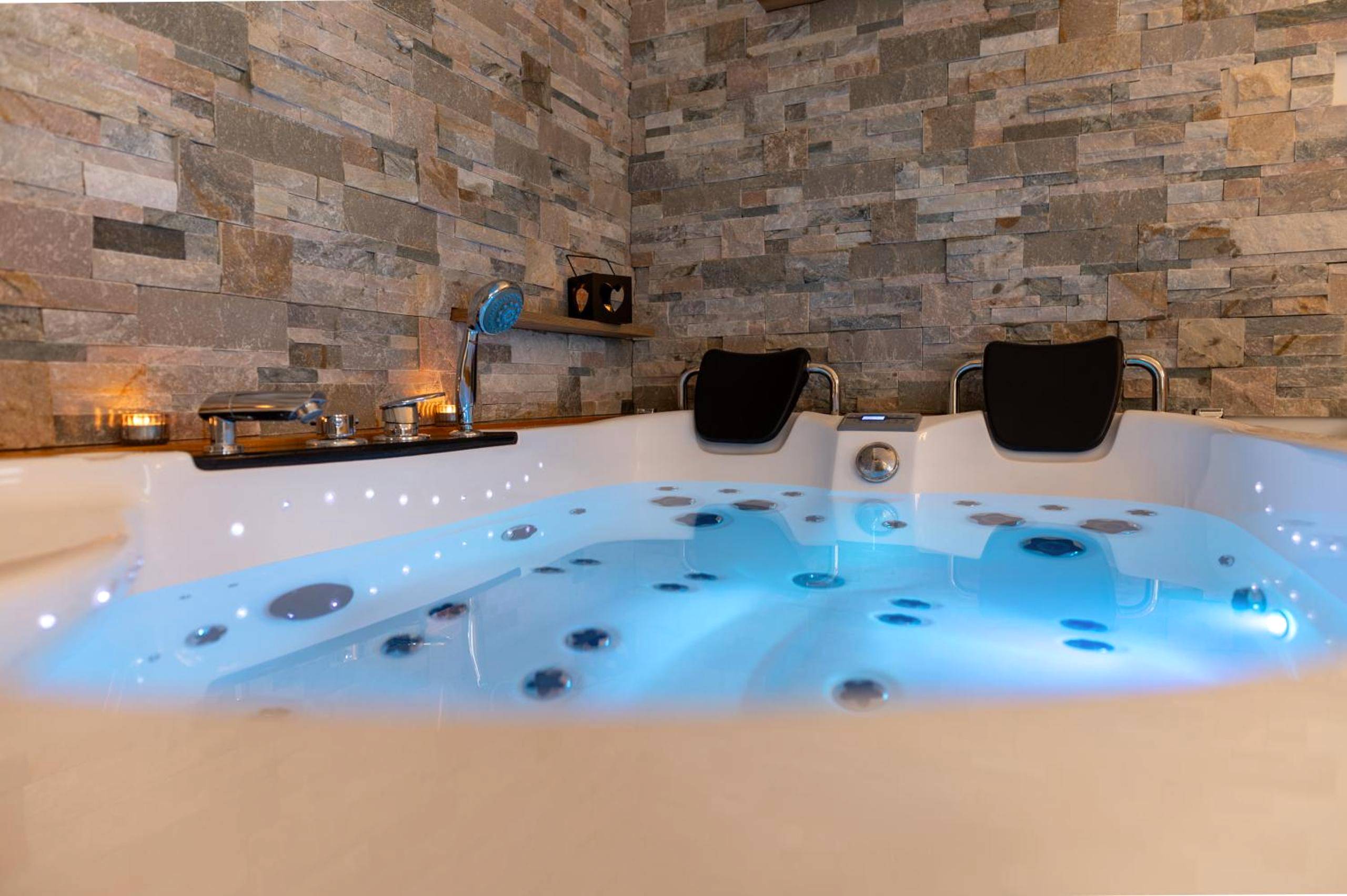 Vue principale - Love Room Dieffenbach - au - Val - Aux 3 Glands - Nature & Spa