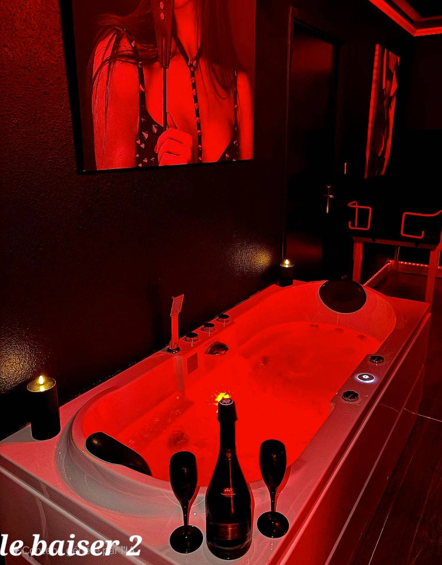 Photo du logement - Le baiser 2 Love room du plaisir interdit - Saint - Arnoult