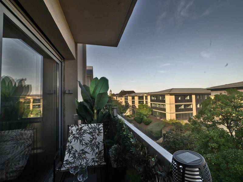 Balcon aménagé avec vue dégagée - Le balcon romantique