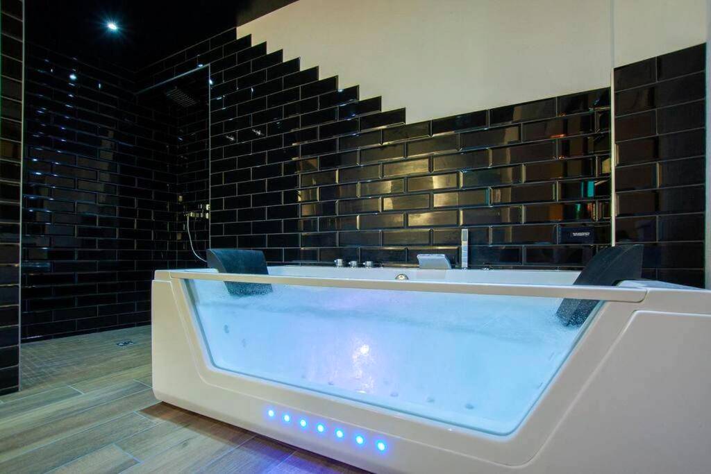 Photo du logement - Bayeuzen - Le Baldaquin - Nuitée avec Spa Privatif