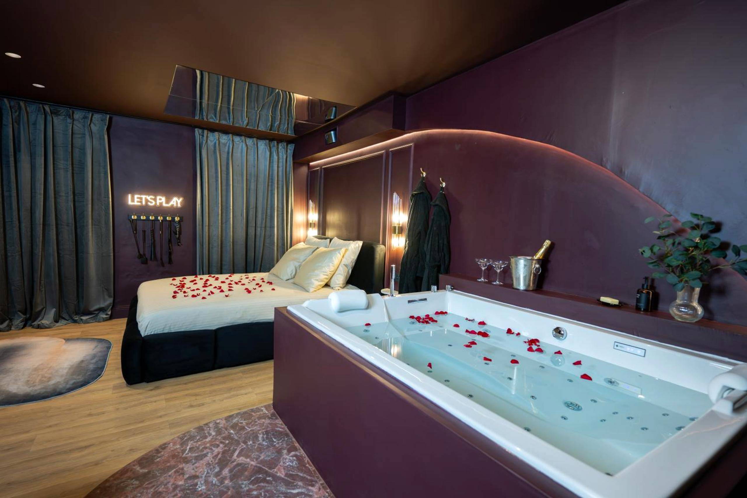 Autre vue interieure - Luxury Love Room - Balneo - Cinema - Grasse
