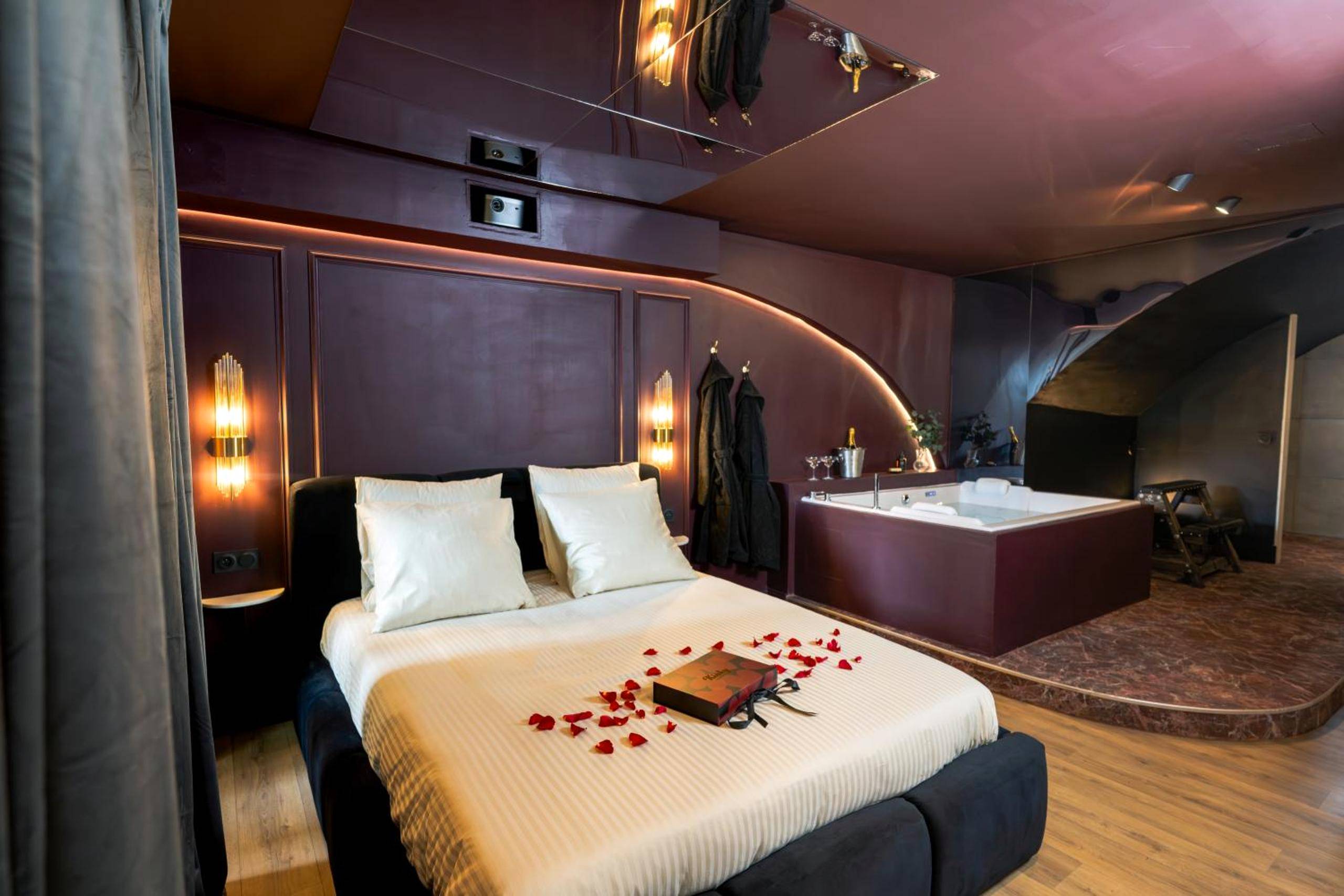 Photo du logement - Luxury Love Room - Balneo - Cinema - Grasse