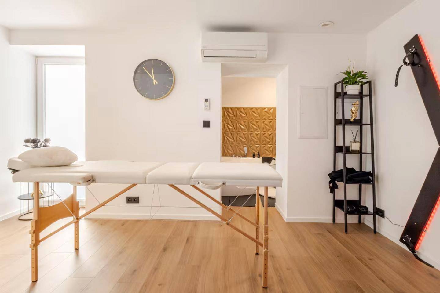 Photo du logement - LoveRoom avec balnéo privative