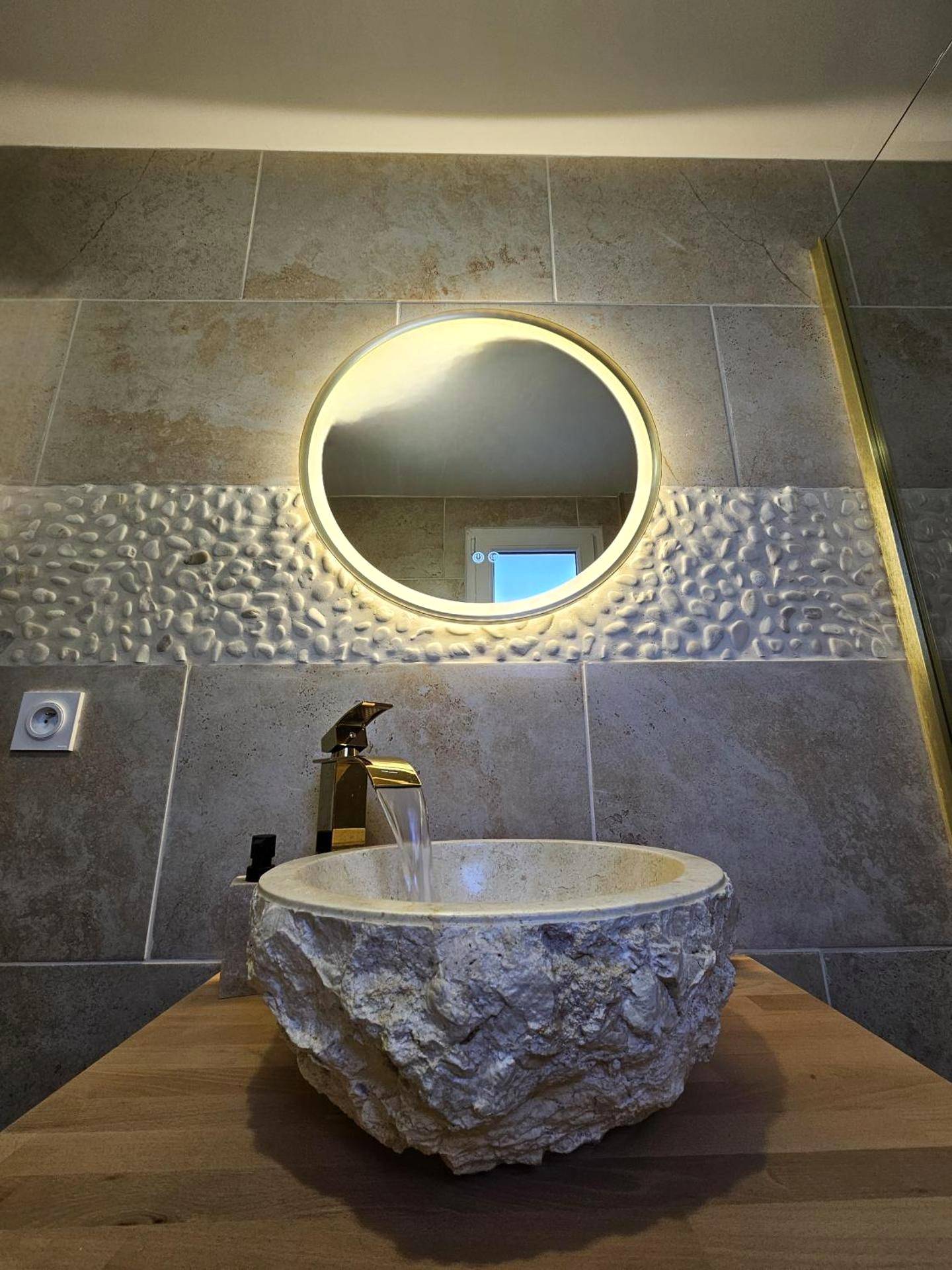 Photo du logement - Tout confort ! Balnéo, Sauna, Cinéma, Climatisation, Parking, WiFi - Carcassonne