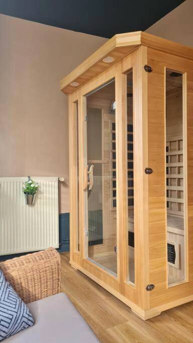 Sauna infrarouge privatif en bois - Balnéo