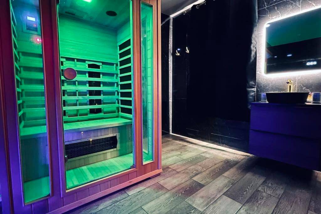 Photo du logement - Love Room Le Baroque / Jacuzzi / Sauna