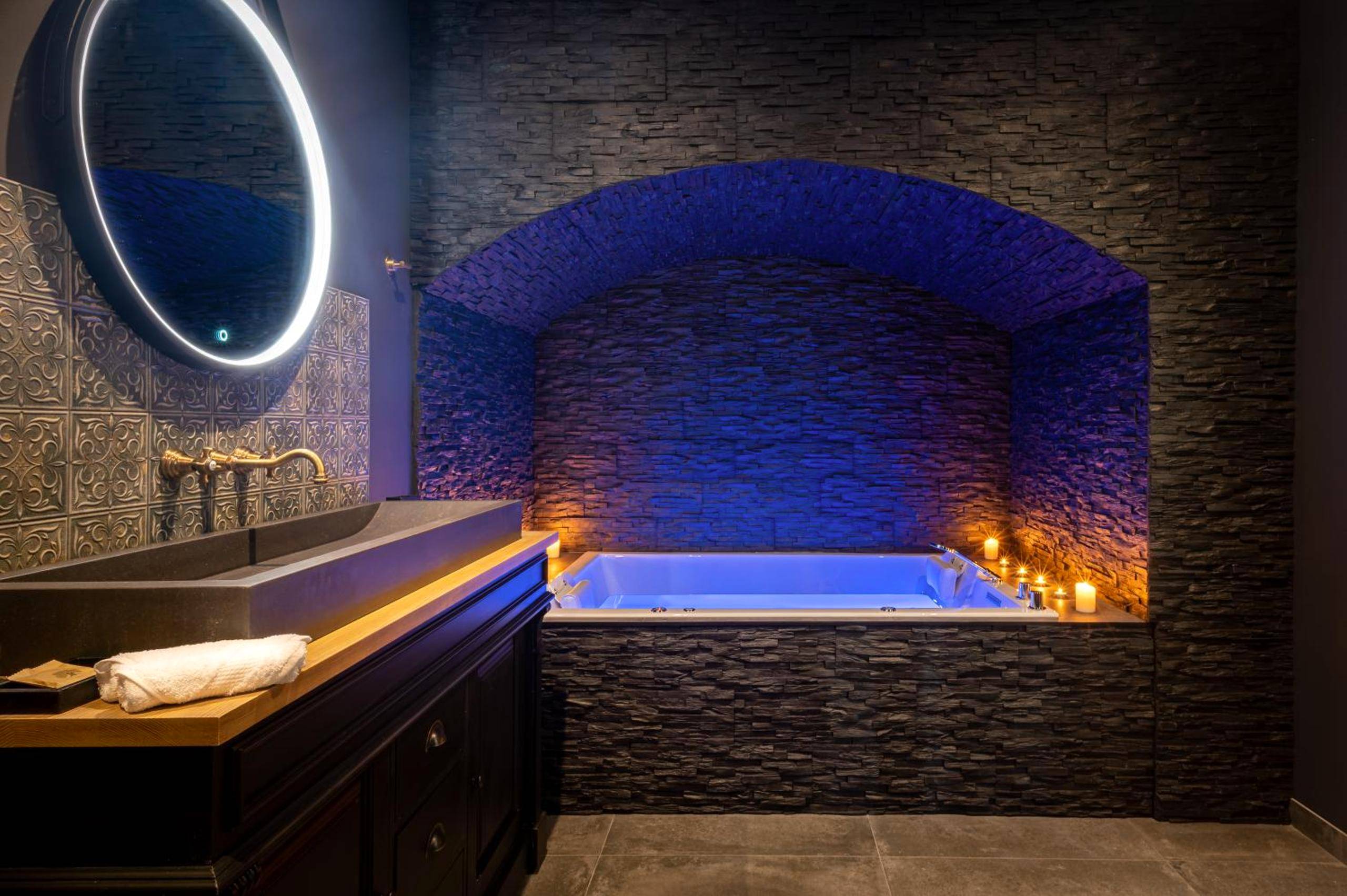 Vue principale - Love Room Roquebrune - sur - Argens - La Bastide du Rocher Boutique Hôtel & Spa