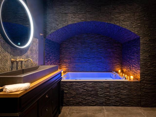 Vue principale - Love Room Roquebrune - sur - Argens - La Bastide du Rocher Boutique Hôtel & Spa