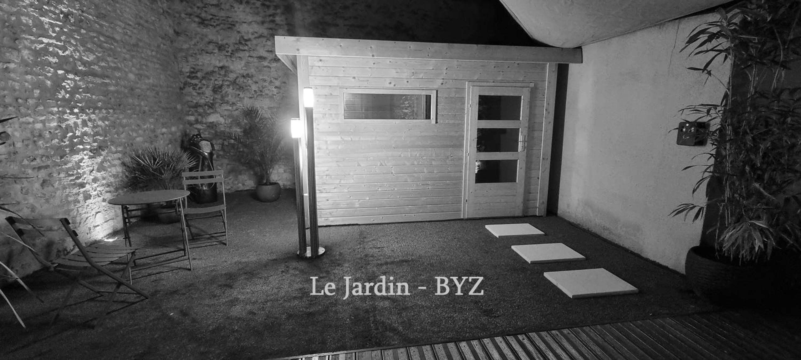 Photo du logement - Bayeuzen Le Jardin - Nuit Romantique et Spa Privatif Bayeux